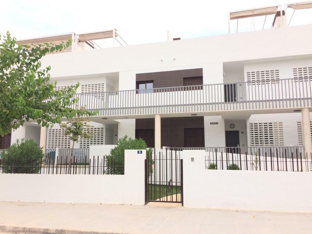 بيلار ذي لا أوراذاذا Exclusive New Apartment On The Beach المظهر الخارجي الصورة
