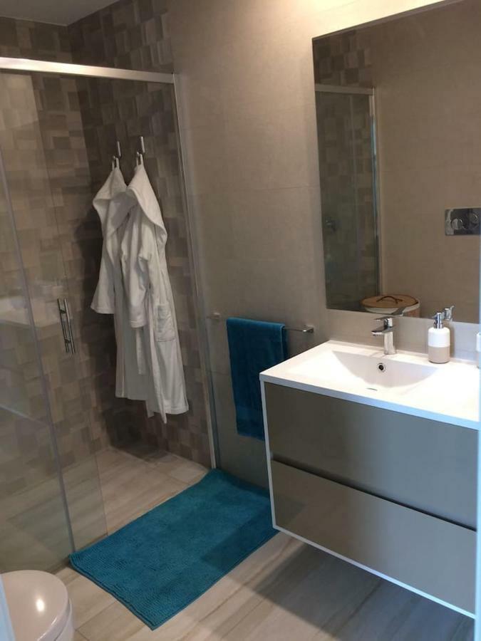 بيلار ذي لا أوراذاذا Exclusive New Apartment On The Beach المظهر الخارجي الصورة
